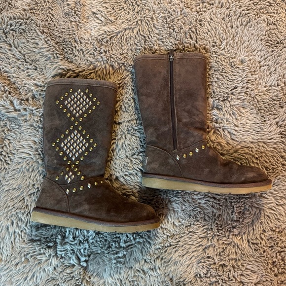 UGG Avondale Studded Brown Suede Boots size 8 - Picture 1 of 10